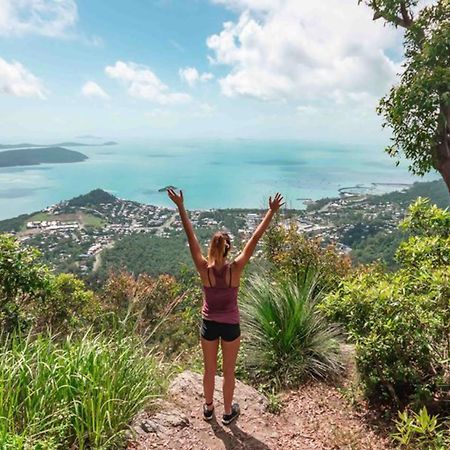 Apartamento Montipora Unit 3 - In The Heart Of Airlie, Wi-Fi And Netflix Airlie Beach Exterior foto